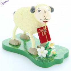Schaf "Gratulanti", bringt Geschenke