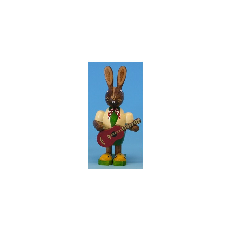 Osterhasenjunge mit Gitarre