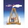 Pyramide mit Weihnachtsmann und Striezelkinder  H 23 cm
