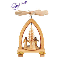 Pyramide mit Langrockengel...