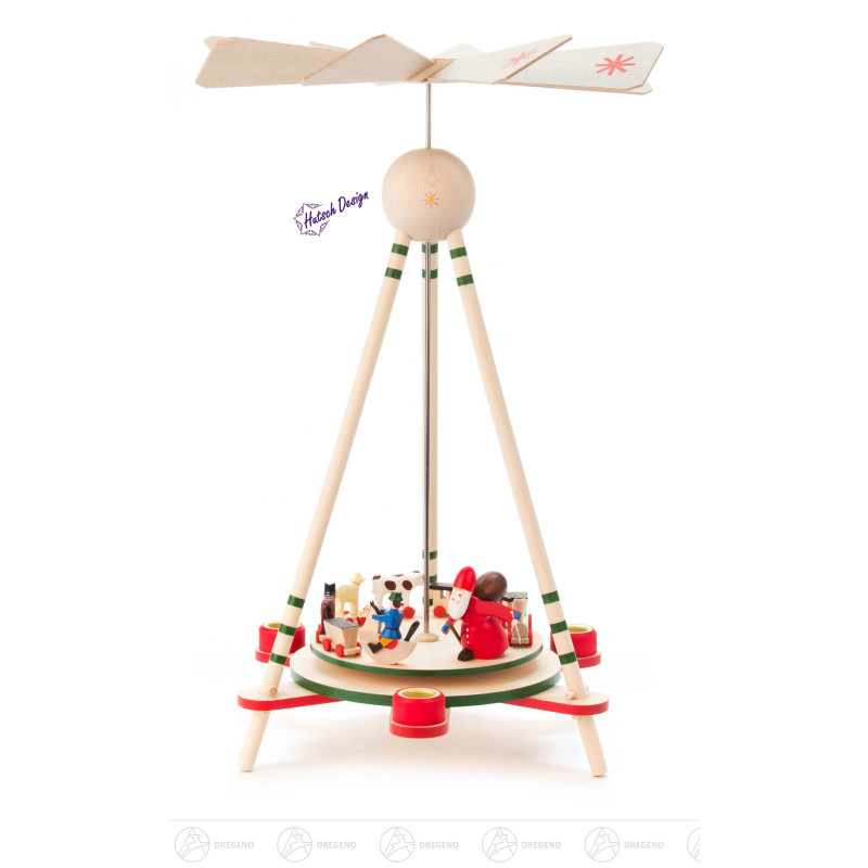 Pyramide mit Spielzeug