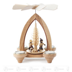 Pyramide mit Eisläufern,...