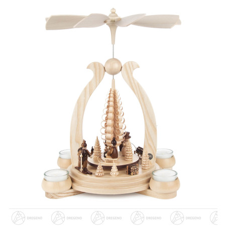 Pyramide mit Wintersportlern, für Teelichte