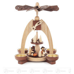 Pyramide mit Waldfiguren...