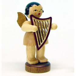 Engel stehend mit...