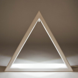 Beleuchtetes Dreieck weiß 30cm mit LED Band 12V/Trafo 100-240V 31x35cm