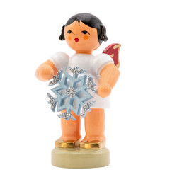 Engel stehend mit...