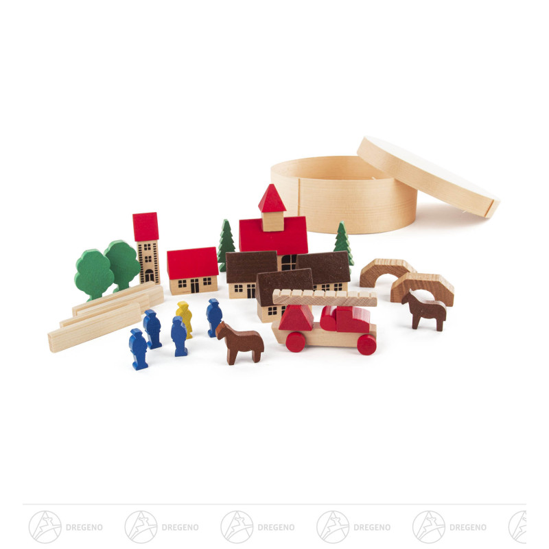 Spandose Dorf mit Feuerwehr