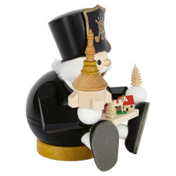 Rauchmann Bergmann mit Seiffener Kirche sitzend 14cm