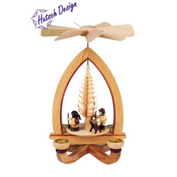 Pyramide mit Holzmacher...