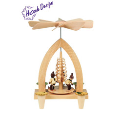 Pyramide mit Wintersportler...