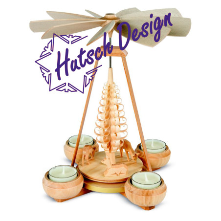 Pyramide klein, Rehe geschnitzt