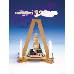 Pyramide mit Seiffener Dorf...