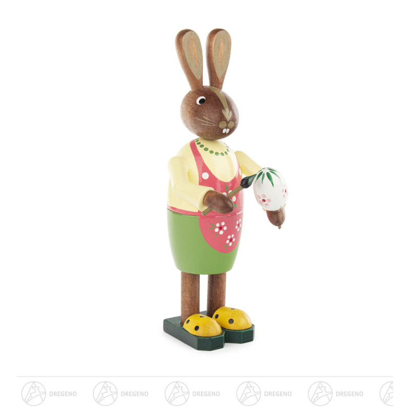 Osterhasenfrau mit Pinsel und Osterei 15cm