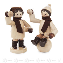 Schneeballschlacht groß...