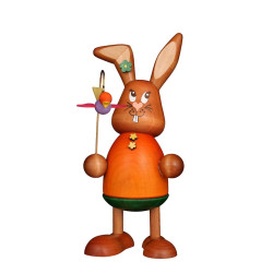 Hasenmädchen mit Vögelchen