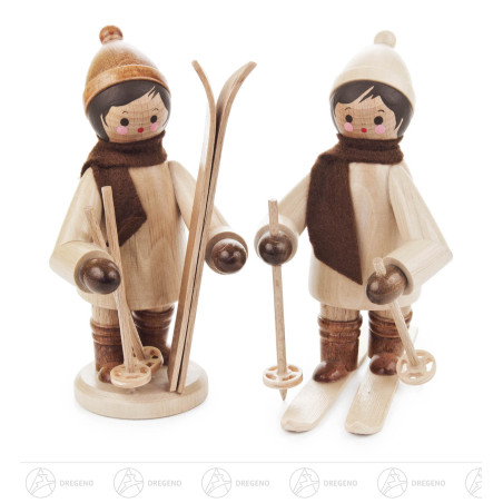 Kinder mit Ski groß natur (2)